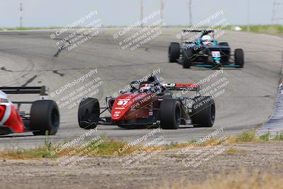 media/Apr-30-2023-CalClub SCCA (Sun) [[28405fd247]]/Group 4/Outside Grapevine/